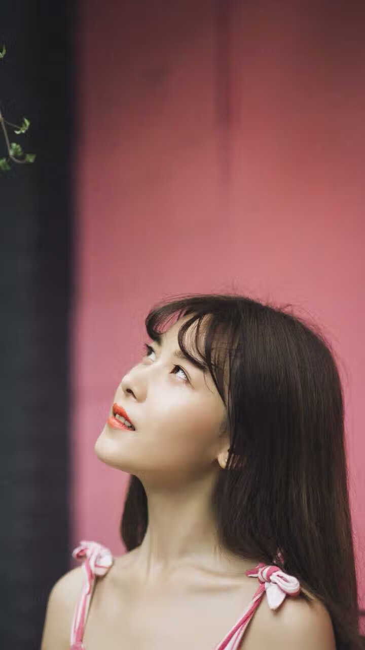 女足比赛掀起狂潮，观众热情高涨，女足比赛2021