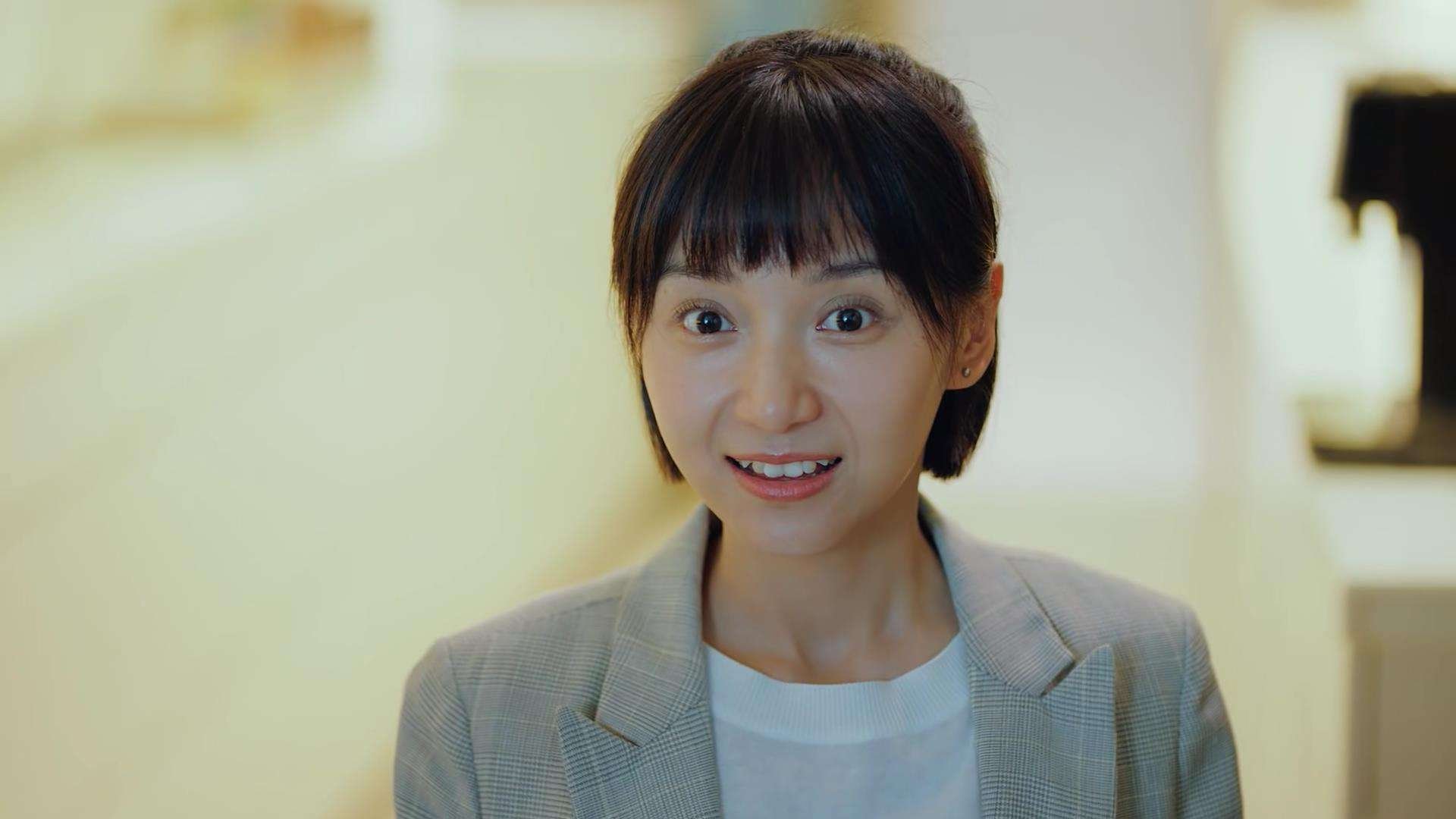 王牌队篮板球争夺激烈，王牌队篮板球争夺激烈比赛