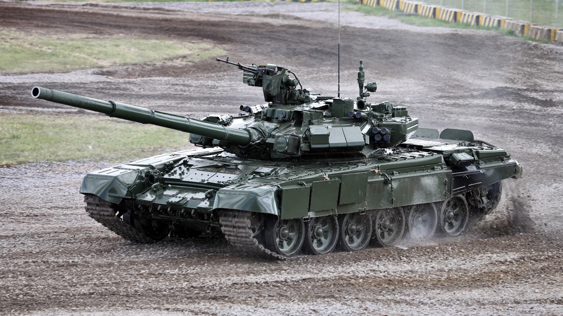 足球+科技：无人机摄像带来的视觉盛宴，足球场上的无人机